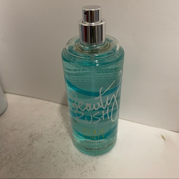 Victoria's Secret Beauty Rush Body Chiller Mist Pool Party Lemonita 8.4 OZ